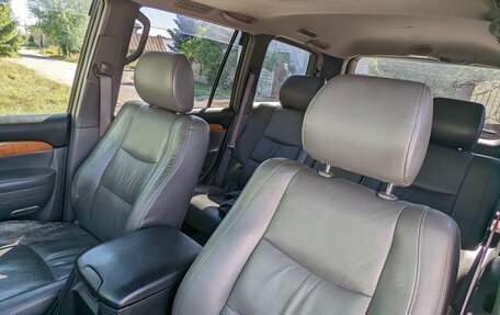 Toyota Land Cruiser Prado 120 рестайлинг, 2004 год, 1 870 000 рублей, 13 фотография