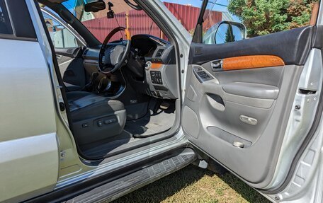 Toyota Land Cruiser Prado 120 рестайлинг, 2004 год, 1 870 000 рублей, 17 фотография