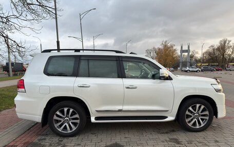 Toyota Land Cruiser 200, 2016 год, 6 640 000 рублей, 5 фотография