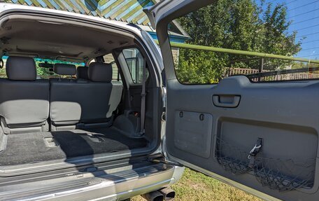 Toyota Land Cruiser Prado 120 рестайлинг, 2004 год, 1 870 000 рублей, 20 фотография