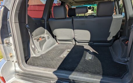 Toyota Land Cruiser Prado 120 рестайлинг, 2004 год, 1 870 000 рублей, 19 фотография