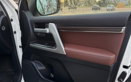 Toyota Land Cruiser 200, 2016 год, 6 640 000 рублей, 6 фотография