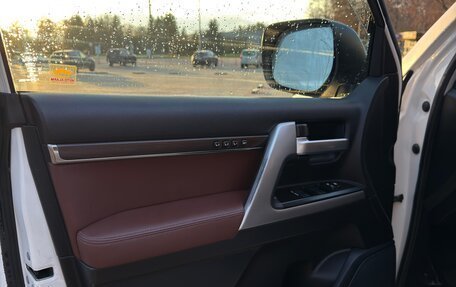 Toyota Land Cruiser 200, 2016 год, 6 640 000 рублей, 14 фотография