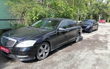 Mercedes-Benz S-Класс, 2005 год, 900 000 рублей, 1 фотография