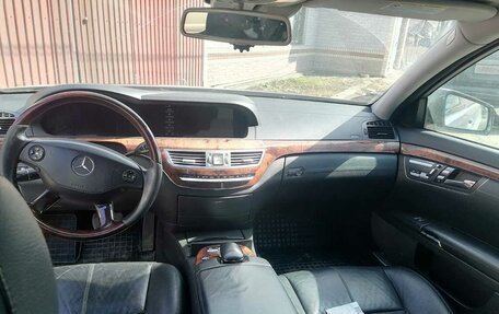 Mercedes-Benz S-Класс, 2005 год, 900 000 рублей, 8 фотография