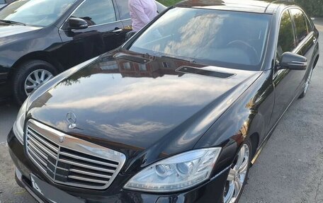 Mercedes-Benz S-Класс, 2005 год, 900 000 рублей, 32 фотография