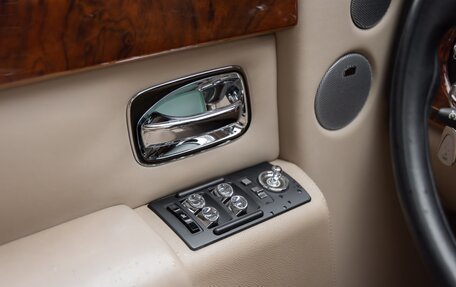 Rolls-Royce Phantom VII рестайлинг, 2007 год, 23 000 000 рублей, 12 фотография