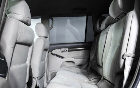 Toyota Land Cruiser Prado 120 рестайлинг, 2004 год, 1 275 000 рублей, 12 фотография