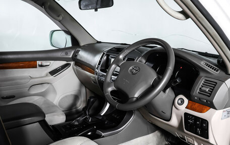 Toyota Land Cruiser Prado 120 рестайлинг, 2004 год, 1 275 000 рублей, 15 фотография