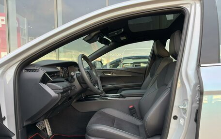 Toyota Camry, 2025 год, 4 890 000 рублей, 14 фотография