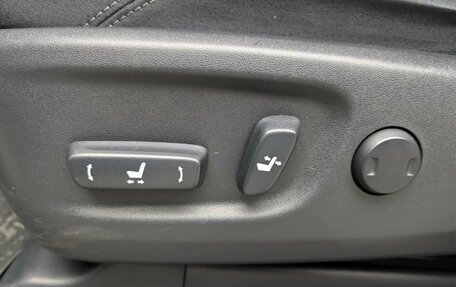 Toyota Land Cruiser Prado 150 рестайлинг 2, 2019 год, 4 595 000 рублей, 17 фотография