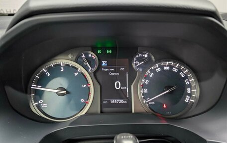 Toyota Land Cruiser Prado 150 рестайлинг 2, 2019 год, 4 595 000 рублей, 20 фотография