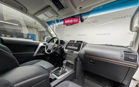 Toyota Land Cruiser Prado 150 рестайлинг 2, 2019 год, 4 595 000 рублей, 12 фотография