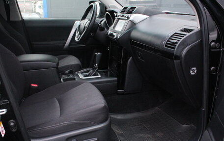 Toyota Land Cruiser Prado 150 рестайлинг 2, 2015 год, 3 490 000 рублей, 5 фотография