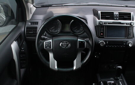 Toyota Land Cruiser Prado 150 рестайлинг 2, 2015 год, 3 490 000 рублей, 8 фотография