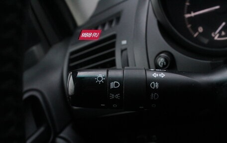 Toyota Land Cruiser Prado 150 рестайлинг 2, 2015 год, 3 490 000 рублей, 10 фотография