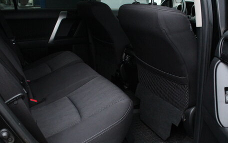 Toyota Land Cruiser Prado 150 рестайлинг 2, 2015 год, 3 490 000 рублей, 26 фотография