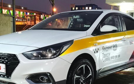 Hyundai Solaris II рестайлинг, 2019 год, 850 000 рублей, 1 фотография