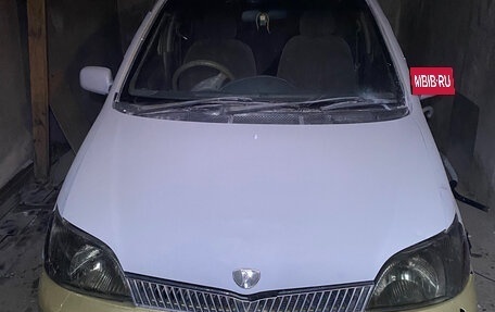 Toyota Platz, 2001 год, 250 000 рублей, 2 фотография