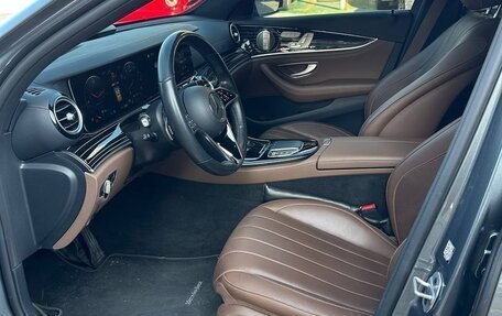 Mercedes-Benz E-Класс, 2021 год, 4 100 000 рублей, 12 фотография