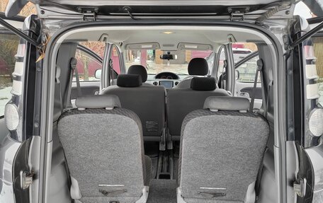 Toyota Sienta I, 2010 год, 910 000 рублей, 7 фотография