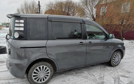 Toyota Sienta I, 2010 год, 910 000 рублей, 3 фотография