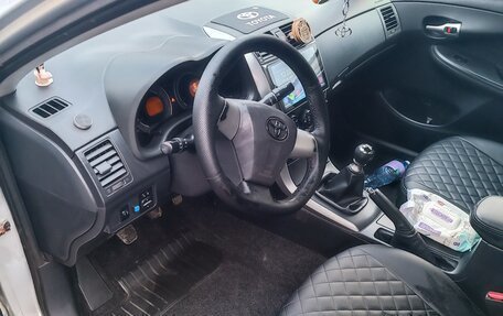 Toyota Corolla, 2011 год, 930 000 рублей, 13 фотография