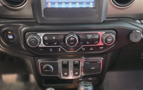 Jeep Wrangler, 2021 год, 4 600 000 рублей, 16 фотография