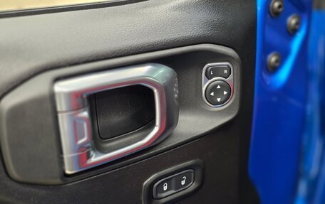 Jeep Wrangler, 2021 год, 4 600 000 рублей, 12 фотография