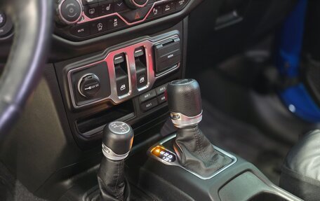 Jeep Wrangler, 2021 год, 4 600 000 рублей, 18 фотография