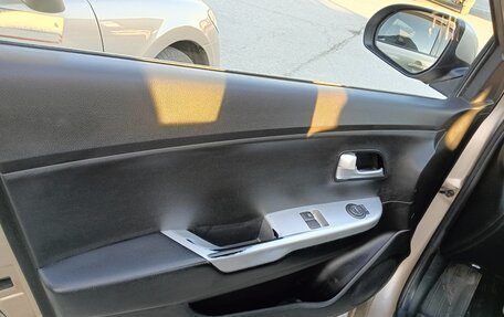 KIA Rio III рестайлинг, 2013 год, 720 000 рублей, 17 фотография