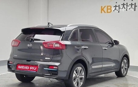 KIA Niro I, 2021 год, 2 000 000 рублей, 3 фотография