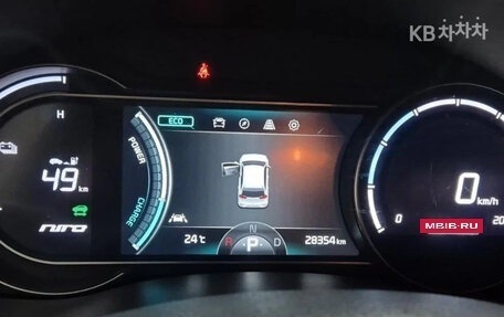 KIA Niro I, 2021 год, 2 000 000 рублей, 14 фотография