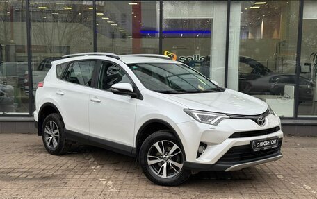 Toyota RAV4, 2018 год, 2 500 000 рублей, 3 фотография