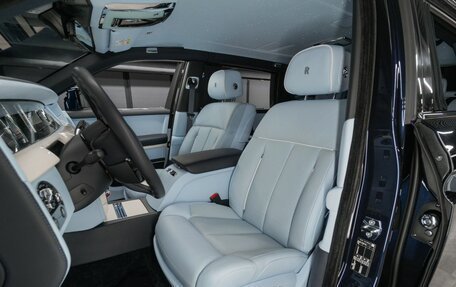 Rolls-Royce Phantom VIII, 2022 год, 77 000 000 рублей, 13 фотография