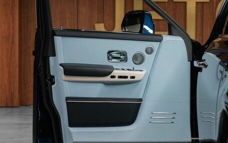 Rolls-Royce Phantom VIII, 2022 год, 77 000 000 рублей, 11 фотография