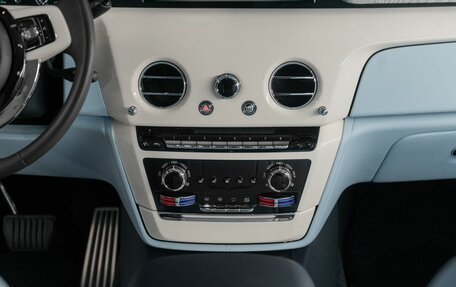 Rolls-Royce Phantom VIII, 2022 год, 77 000 000 рублей, 21 фотография