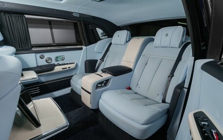 Rolls-Royce Phantom VIII, 2022 год, 77 000 000 рублей, 26 фотография