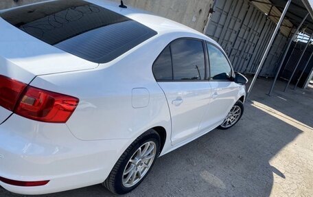 Volkswagen Jetta VI, 2013 год, 760 000 рублей, 3 фотография