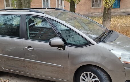 Citroen C4 Picasso II рестайлинг, 2010 год, 650 000 рублей, 3 фотография