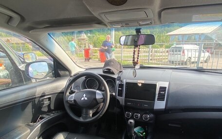 Mitsubishi Outlander III рестайлинг 3, 2011 год, 899 000 рублей, 5 фотография