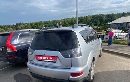 Mitsubishi Outlander III рестайлинг 3, 2011 год, 899 000 рублей, 3 фотография