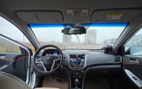 Hyundai Solaris II рестайлинг, 2015 год, 1 150 000 рублей, 5 фотография