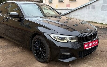 BMW 3 серия, 2019 год, 3 800 000 рублей, 2 фотография