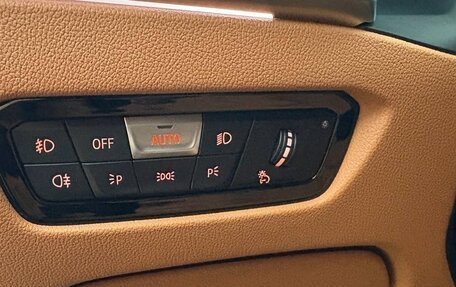 BMW 3 серия, 2019 год, 3 800 000 рублей, 14 фотография