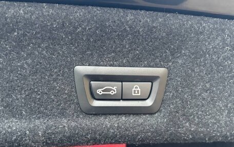 BMW 3 серия, 2019 год, 3 800 000 рублей, 18 фотография