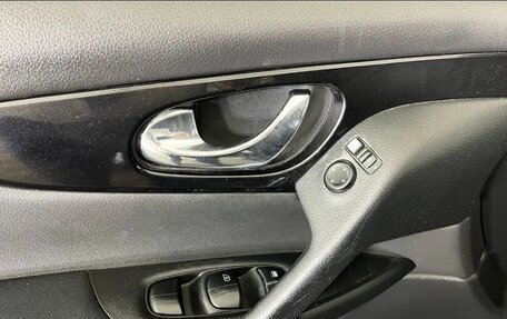 Nissan Qashqai, 2015 год, 1 295 000 рублей, 8 фотография