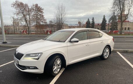 Skoda Superb III рестайлинг, 2018 год, 2 280 000 рублей, 3 фотография