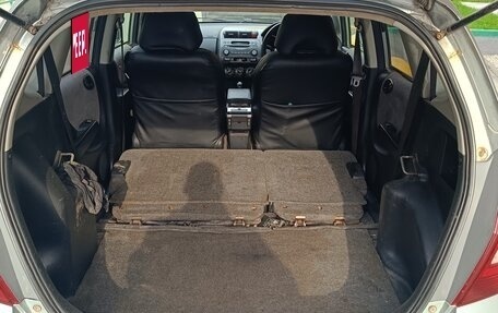 Honda Fit III, 2003 год, 365 000 рублей, 4 фотография