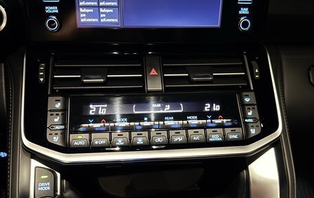 Toyota Land Cruiser, 2021 год, 9 300 000 рублей, 6 фотография